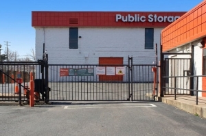 Public Storage - Oxon Hill - 5000 Indian Head Hwy - Photo 4