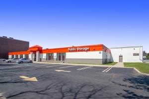 Public Storage - Garden City - 1055 Stewart Ave - Photo 1