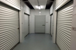 Public Storage - Indianapolis - 10 E County Line Road - Photo 2