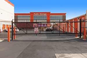 Public Storage - Troy - 1404 E Big Beaver Road - Photo 4