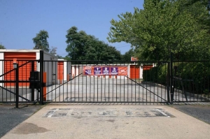 Public Storage - Dundalk - 8800 Wise Ave - Photo 4