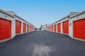 Public Storage - New Castle - 425 New Churchmans Road - Photo 2