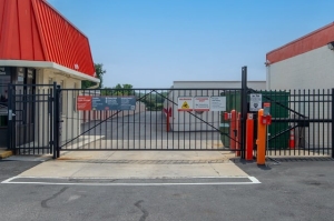 Public Storage - New Castle - 425 New Churchmans Road - Photo 4