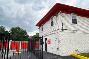 Public Storage - Louisville - 3120 Breckenridge Lane