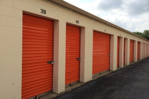 Public Storage - Indianapolis - 5505 Elmwood Ave - Photo 2
