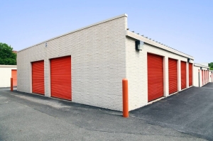 Public Storage - Capitol Heights - 8701 Central Ave - Photo 2