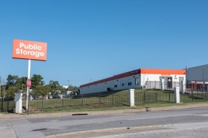 Public Storage - Baltimore - 1000 West Patapsco Ave - Photo 1