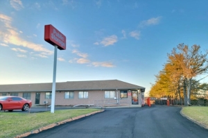 Public Storage - Branford - 6 Summit Place - Photo 1