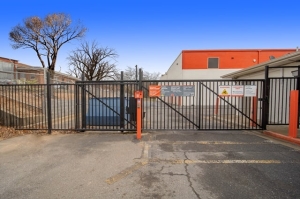 Public Storage - Hyattsville - 3005 Kenilworth Ave - Photo 4