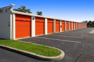 Public Storage - Farmingdale - 305 Del Dr - Photo 2