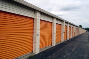 Public Storage - Mt Clemens - 111 S Groesbeck Hwy - Photo 2