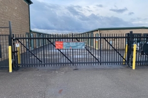 Public Storage - Lancaster - 3953 Walden Ave - Photo 4