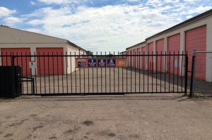 Public Storage - Jackson - 3529 Wayland Drive - Photo 4