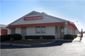 Public Storage - Greenville - 9 Saluda Dam Road - Photo 1