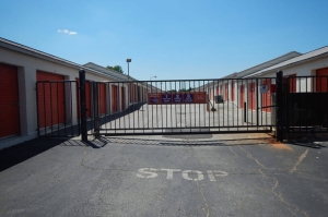 Public Storage - Greenville - 9 Saluda Dam Road - Photo 4