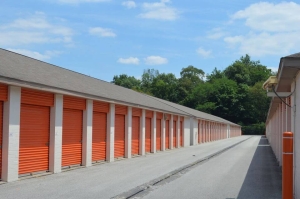 Public Storage - Indianapolis - 6429 N Keystone Ave - Photo 2