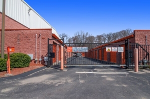 Public Storage - Randolph - 805 North St - Photo 4