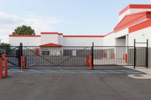 Public Storage - Madison Heights - 1020 W 13 Mile Rd - Photo 4