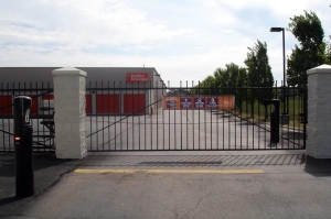 Public Storage - Roseville - 30340 Gratiot Ave