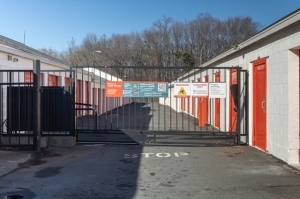 Public Storage - Charlotte - 5301 N Sharon Amity Rd - Photo 4
