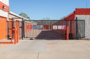 Public Storage - Oklahoma City - 11120 N Pennsylvania Ave - Photo 4