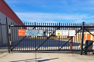 Public Storage - Chattanooga - 6497 E Brainerd Road - Photo 4