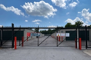 Public Storage - Louisville - 3818 Bardstown Rd - Photo 4