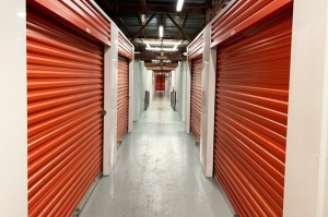 Public Storage - New Orleans - 1901 St Charles Ave - Photo 2