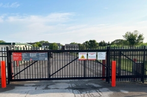 Public Storage - West Seneca - 1300 Southwestern Bl - Photo 4