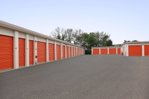 Public Storage - Rolling Meadows - 2401 Lois Drive - Photo 2