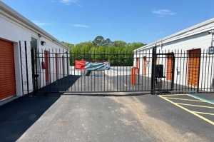 Public Storage - Anniston - 4314 Whiteside Drive - Photo 4