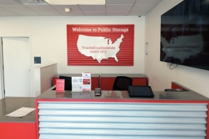 Public Storage - Waukegan - 1401 N Green Bay Road - Photo 3
