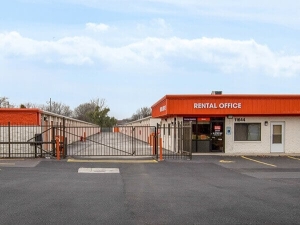 Public Storage - Merrionette Park - 11644 S Kedzie Ave - Photo 4