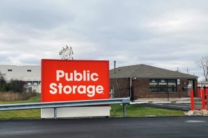 Public Storage - Carol Stream - 499 Phillips Court - Photo 1