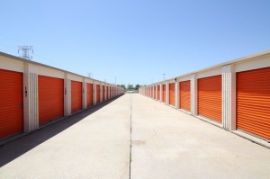 Public Storage - Bedford Park - 7000 S Cicero Ave - Photo 2