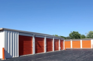 Public Storage - Elgin - 1300 East Chicago Street - Photo 2