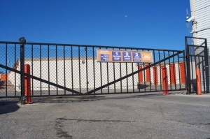 Public Storage - Kansas City - 8601 East 67th Terrace - Photo 4