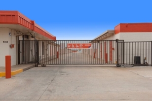Public Storage - Oklahoma City - 5016 W Reno Ave - Photo 4