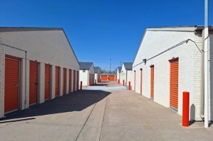 Public Storage - Wichita - 206 E MacArthur Road - Photo 2