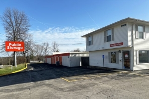 Public Storage - Saint Ann - 2956 N Lindbergh Blvd - Photo 1