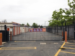 Public Storage - Chicago - 4220 West 47th Street - Photo 4