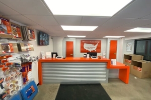 Public Storage - Minneapolis - 424 N 3rd Ave - Photo 3