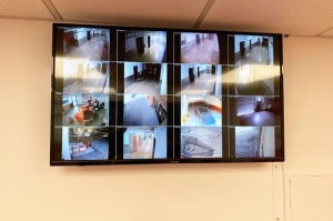 Public Storage - Minneapolis - 424 N 3rd Ave - Photo 4