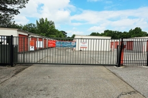 Public Storage - Evansville - 2410 N First Ave - Photo 4