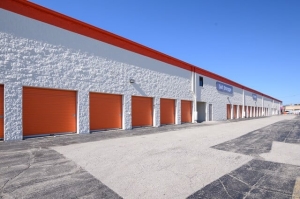 Public Storage - Chicago - 5778 N Northwest Hwy - Photo 2