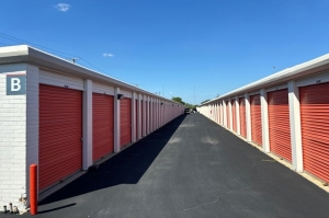 Public Storage - Elmhurst - 297 W Lake St - Photo 2
