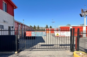 Public Storage - St Louis - 4653 World Parkway Circle - Photo 4