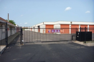 Public Storage - Brooklyn Park - 8517 Xylon Ave N - Photo 4