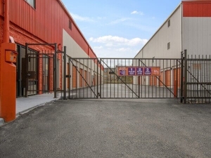Public Storage - Evanston - 2050 Green Bay Road - Photo 4