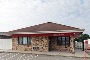 Public Storage - Hopkins - 1144 7th Street S